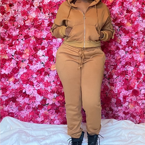 Two piece jogger set - Picture 7 of 8